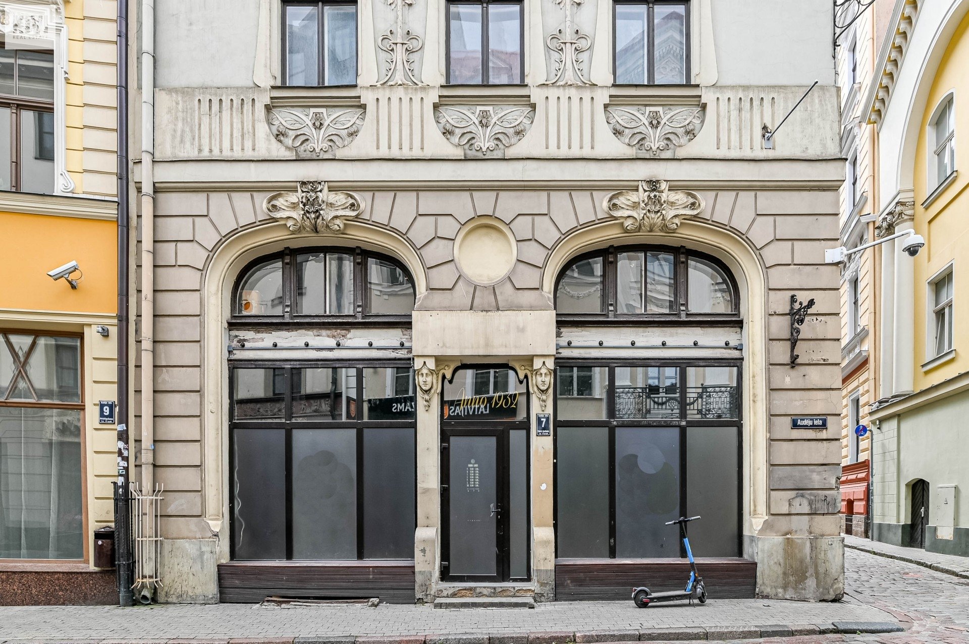 VNĪ sāks izsolīt namu Audēju ielā