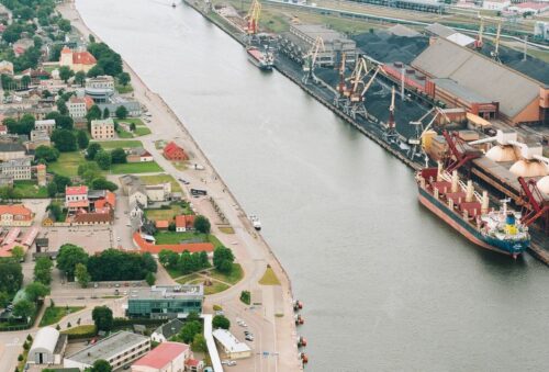 Ventspilī noslēgušies Ostas ielas atjaunošanas darbi