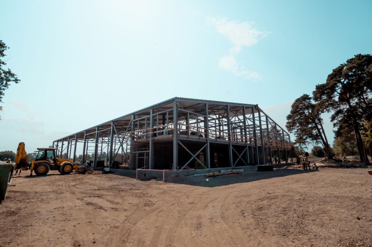 Atzīmēti Spāru svētki topošajai ražotnes ēkai Ventspilī