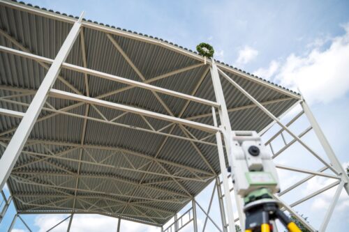 Ventspilī atzīmēti spāru svētki topošajai sinhronā kompensatora stacijai