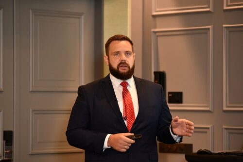 Vitenbergs iecelts par EM parlamentāro sekretāru