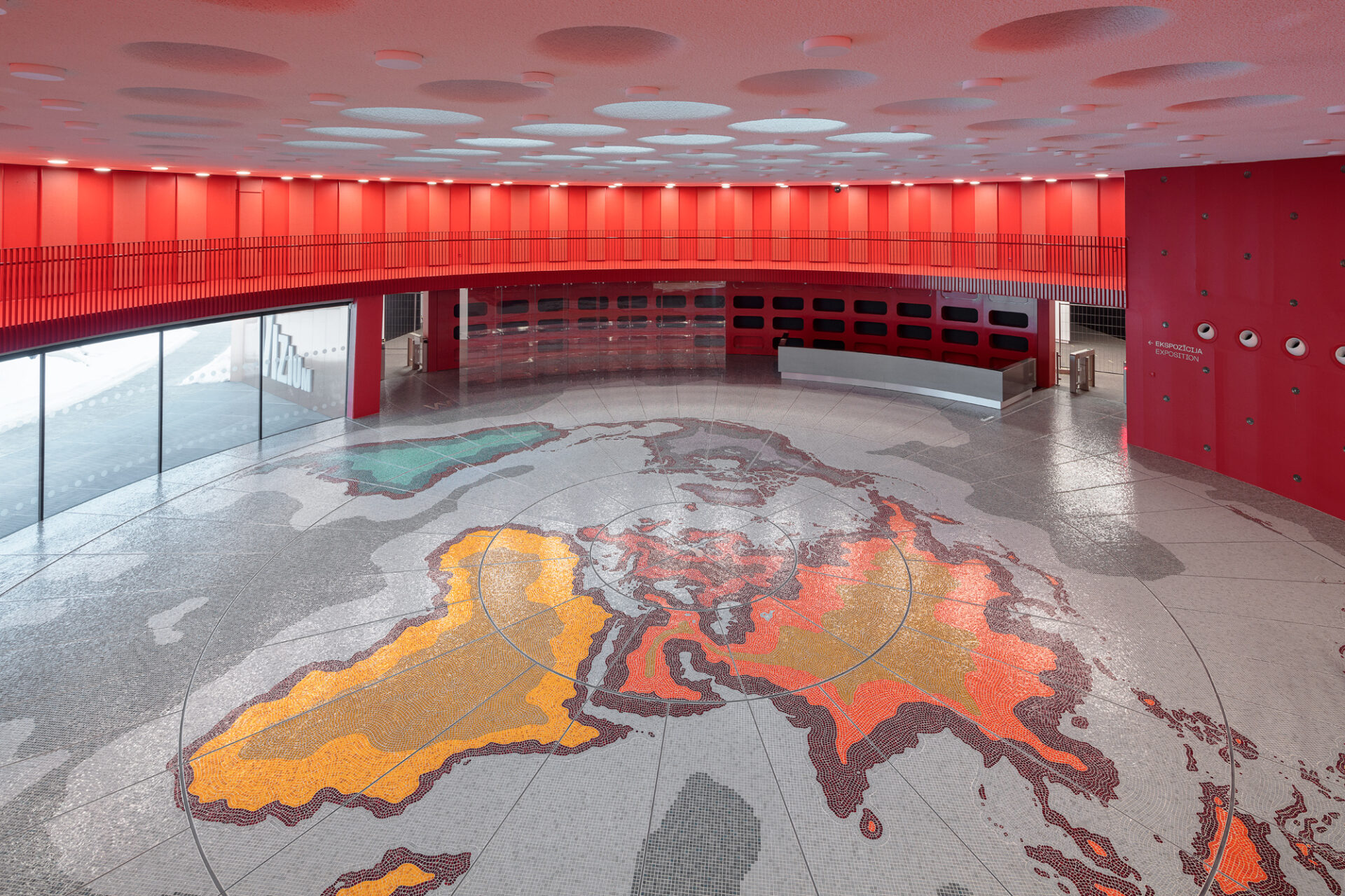 Ventspils zinātnes un inovāciju centrā tapusi īpaša grīda