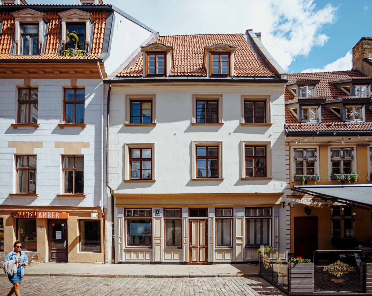 Noslēgušās VNĪ rīkotās izsoles ēkām Skārņu un Kalēju ielā