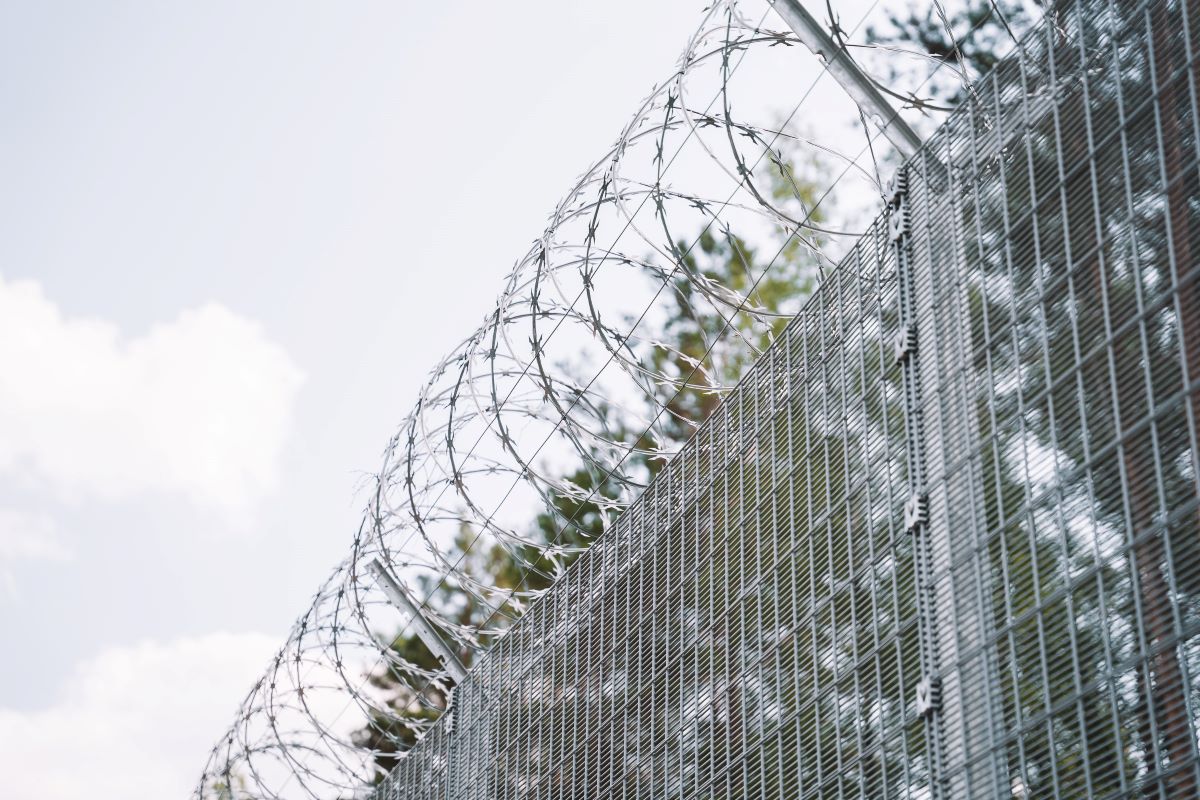 VNĪ noslēdz vienošanos ar NBS par žoga izbūvi atsevišķos robežas posmos