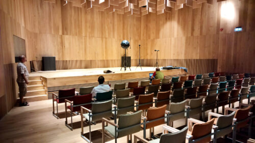 Par akustiku un akustiķiem