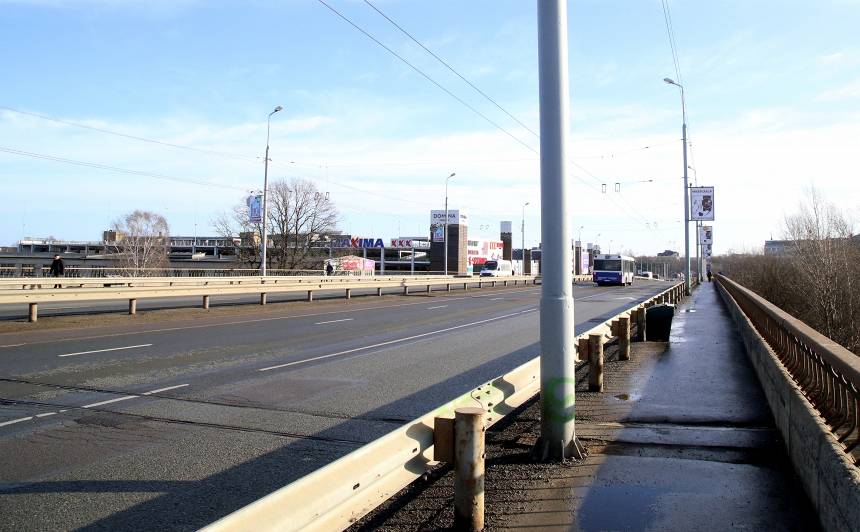 Zemitāna tilta projektēšanai aizņemsies vairāk nekā pusmiljonu eiro