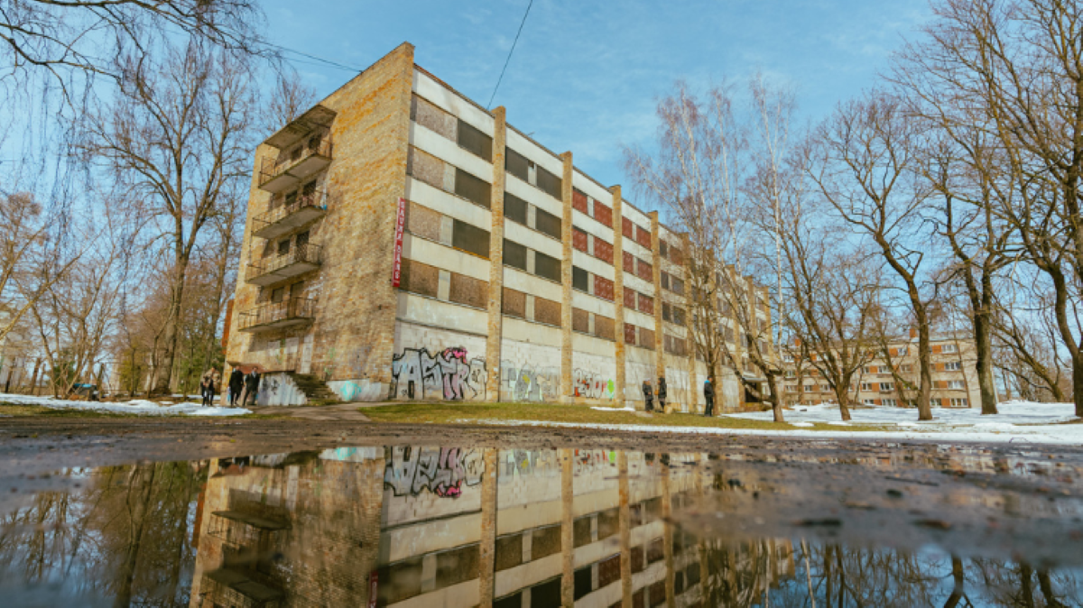 Iedzīvotāji noteiks renovējamās ēkas apkārtnes labiekārtojumu