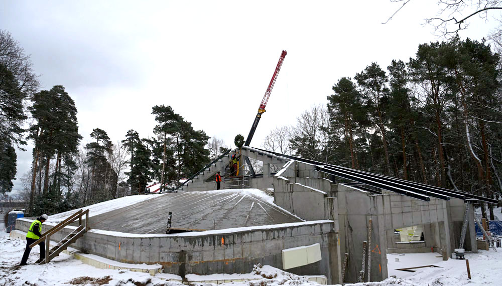 Zooloģiskā dārza vides izglītības centram nosvinēti spāru svētki