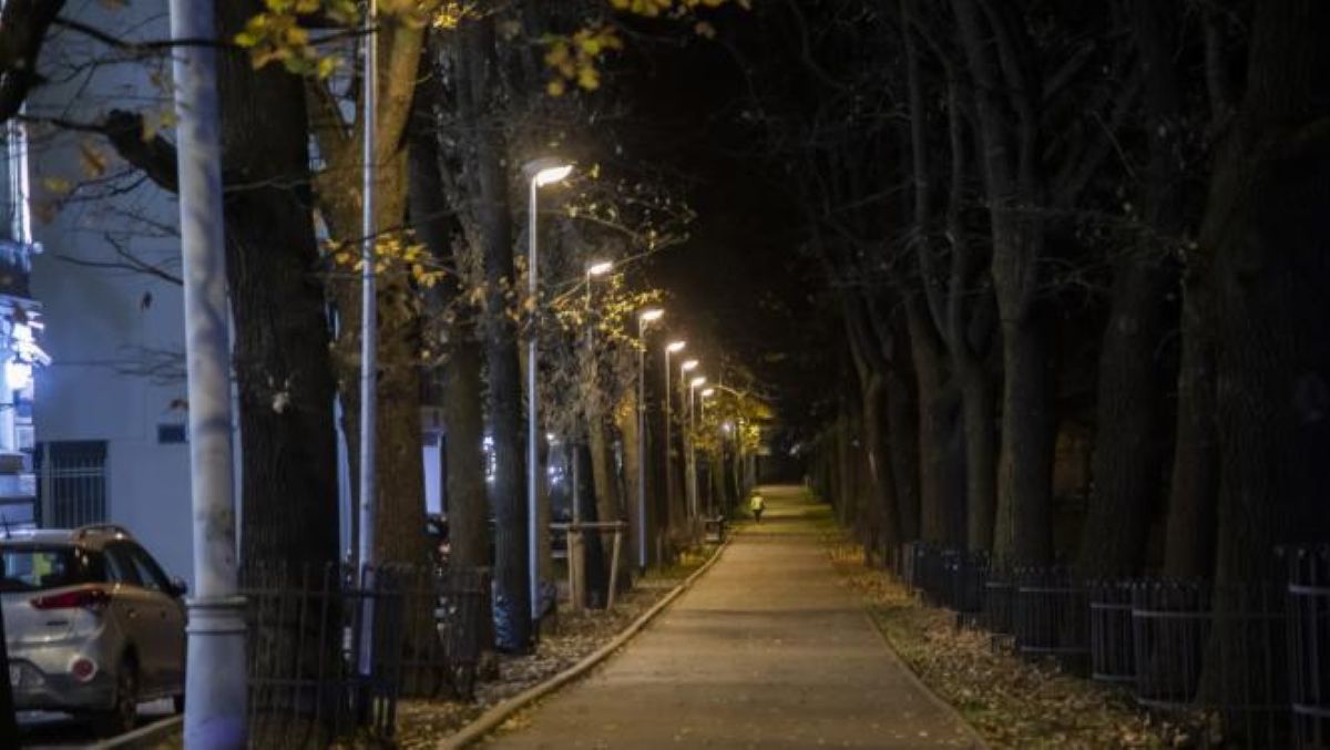 Rīgā modernizēs ielu apgaismojumu ar jauniem LED gaismekļiem