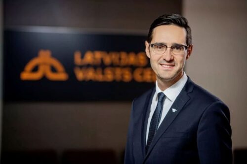 Jāvairo uzticēšanās nozarei