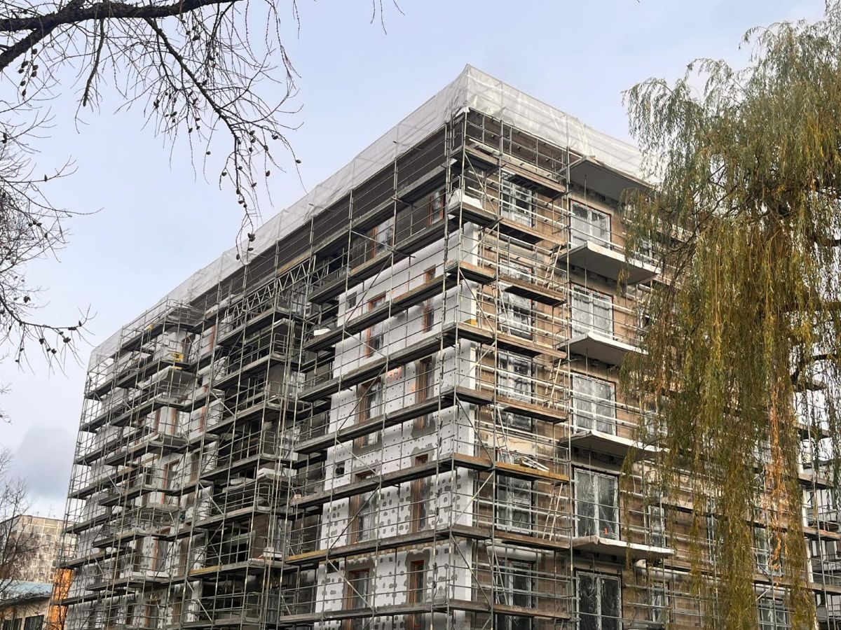 Projektā “Nīcgales mājas” Purvciemā nosvinēti spāru svētki