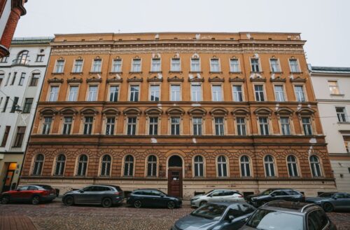 RSU piedāvā izsolē iegādāties vēsturisku īpašumu Vecrīgā