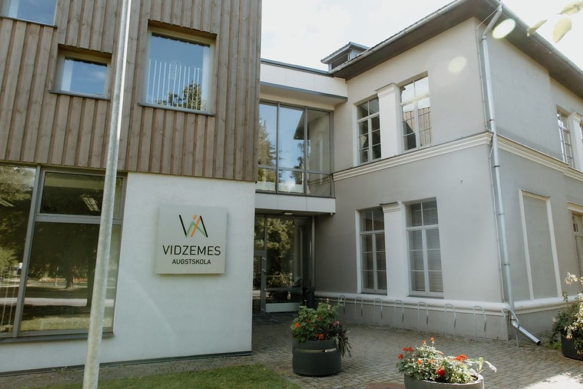 Vidzemes Augstskolas Jaunās Būvniecības skola noslēdz līgumu ar NKMP