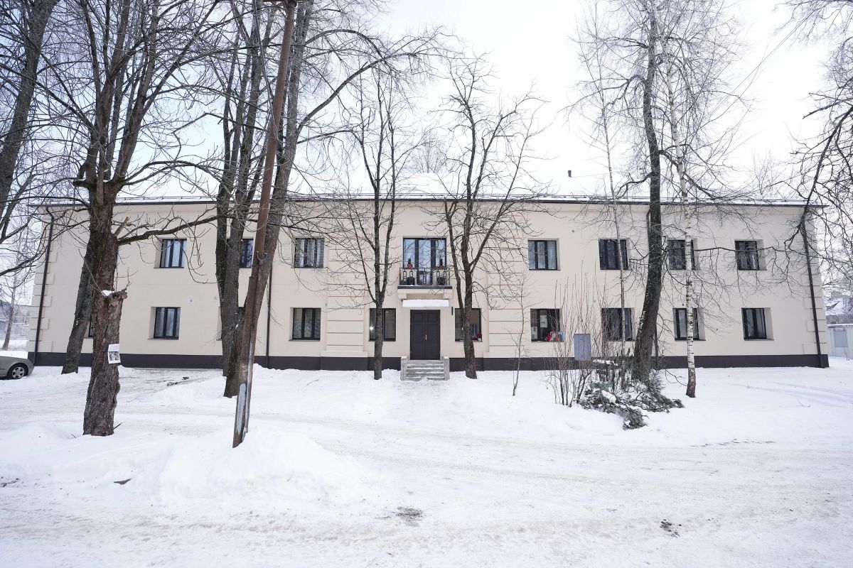Ar Mājokļu kompetences centra atbalstu atjaunota daudzdzīvokļu māja ...