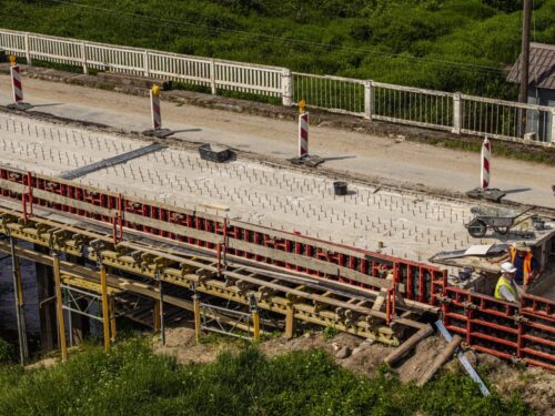 Aprīlī sāks trīs tiltu pārbūvi Kurzemē