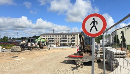 Turpinās pilsētas centra pārbūves darbi Smiltenē