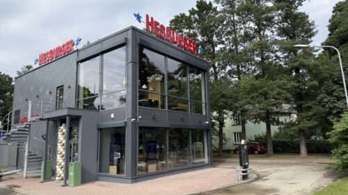 Veikta apjomīga renovācija “Hesburger” restorānam Jūrmalā