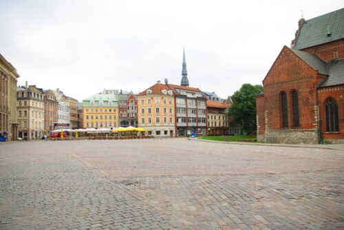 Vecrīgā sāks siltumtīklu pārbūvi Doma laukumā